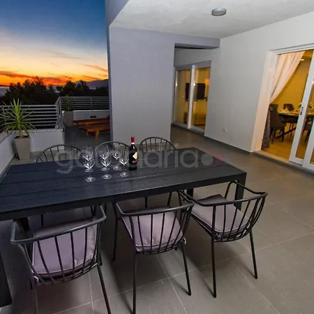 アパート Penthouse With Panoramic View Ally