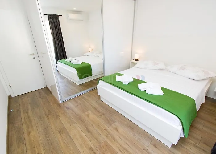 Penthouse With Panoramic View Ally * Makarska