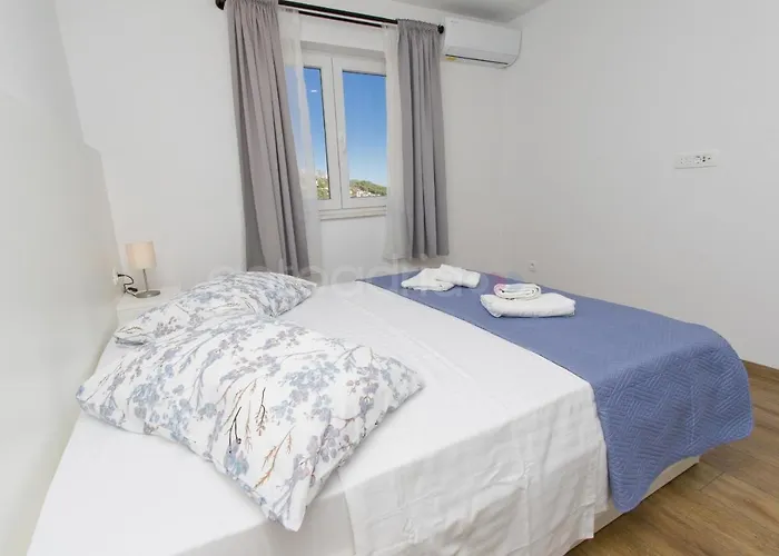 Penthouse With Panoramic View Ally Appartement Makarska